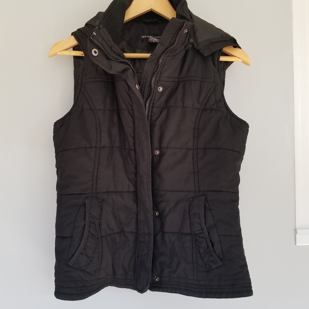 Black NY&Co puffer vest